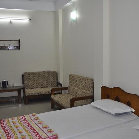 Hotel Pleasure Landmark Ujjain Exterior foto