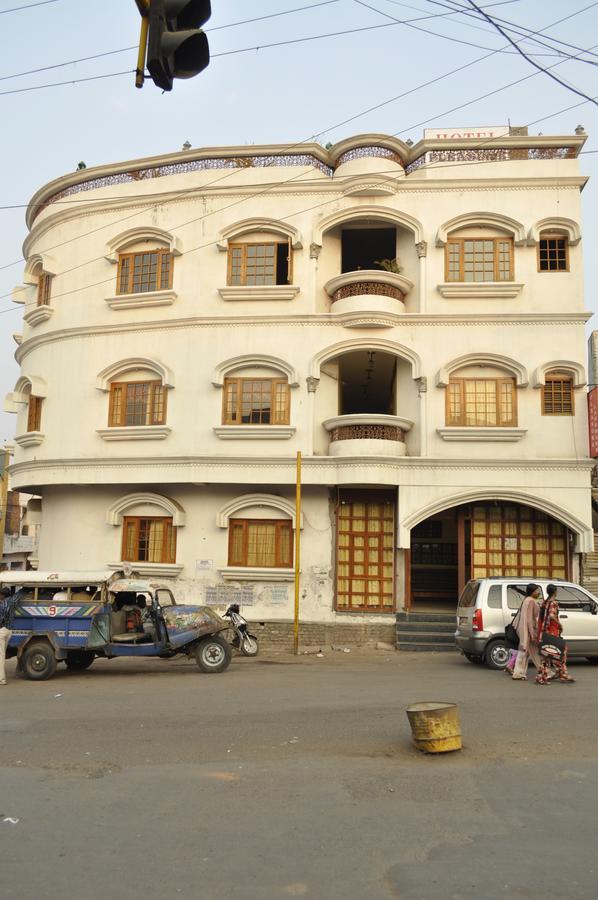 Hotel Pleasure Landmark Ujjain Exterior foto