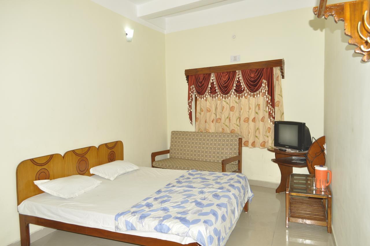 Hotel Pleasure Landmark Ujjain Exterior foto